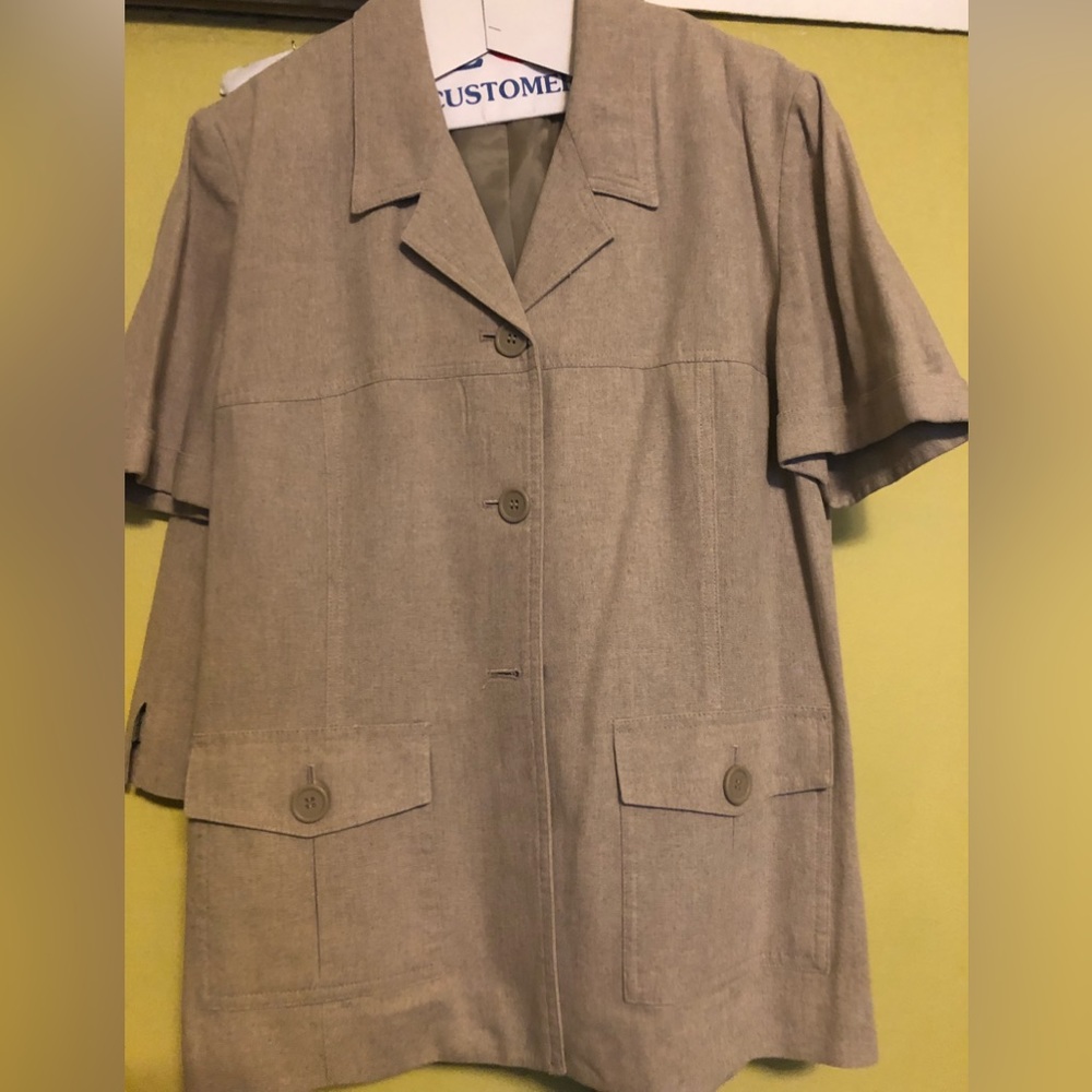 Skirt suit. Vintage. Safari. Taupe. Two front button pockets on jacket.
